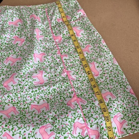 VTG. The Vested Gentress Hand-screen Print. Pink Horses with green vines. Small - Picture 12 of 15